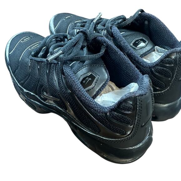 Nike Air Max Plus Little Kids' Shoes (CD0610-001, Black/Black-Black) Size 3Y - Picture 10 of 16